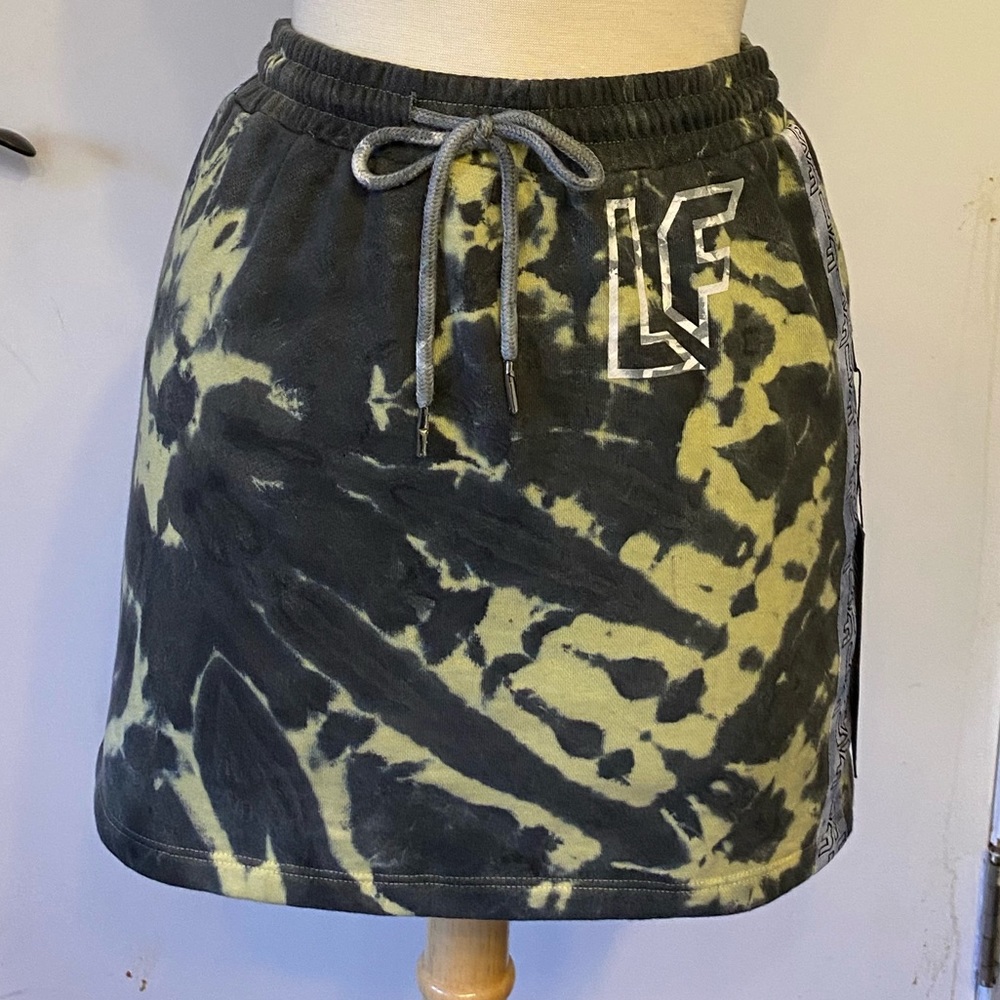 LF The Brand super cute Drawstring skirt 🌸💖NWT
